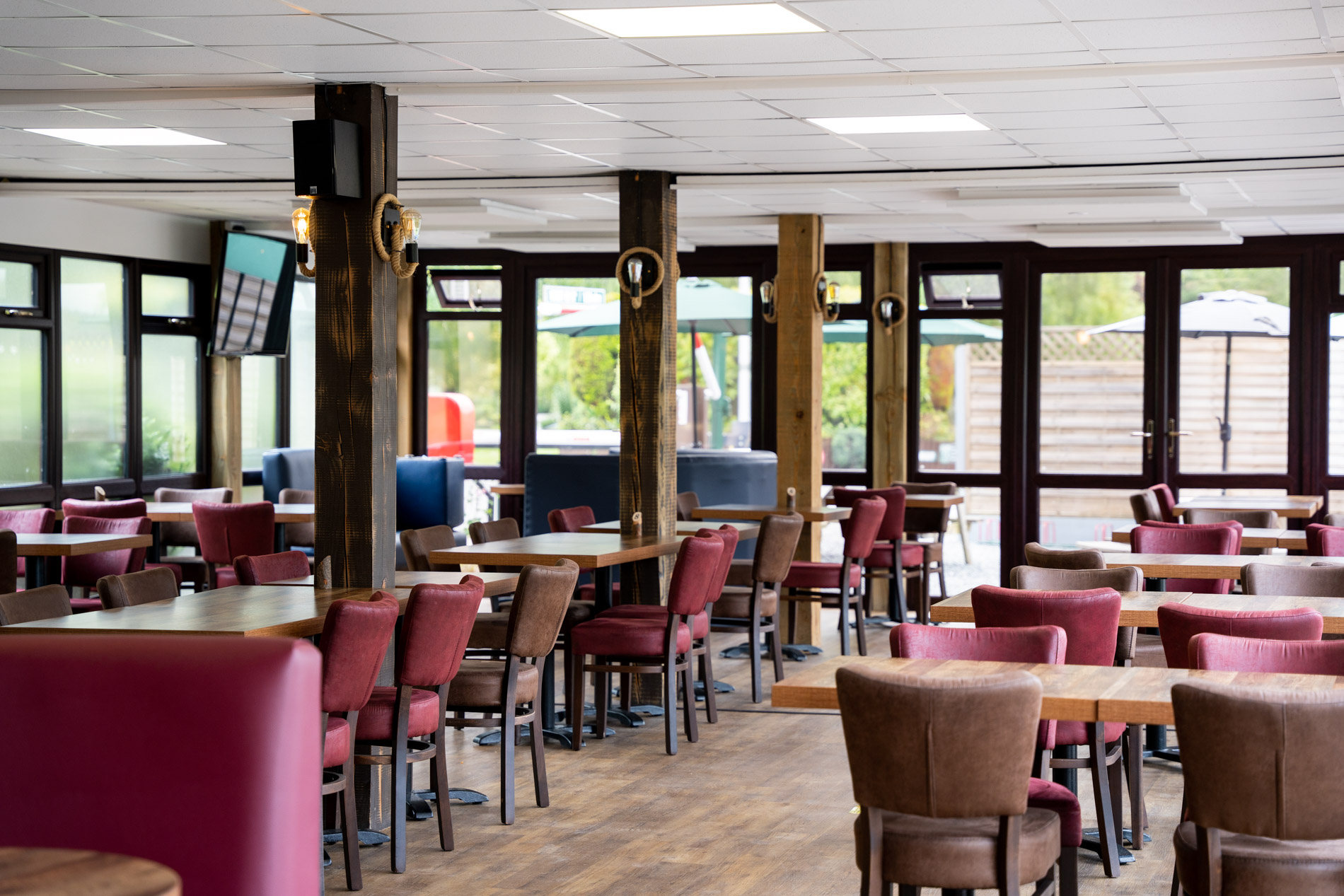 Williams Leisure | Lucksall | Riverside Bar and Eatery | Seating